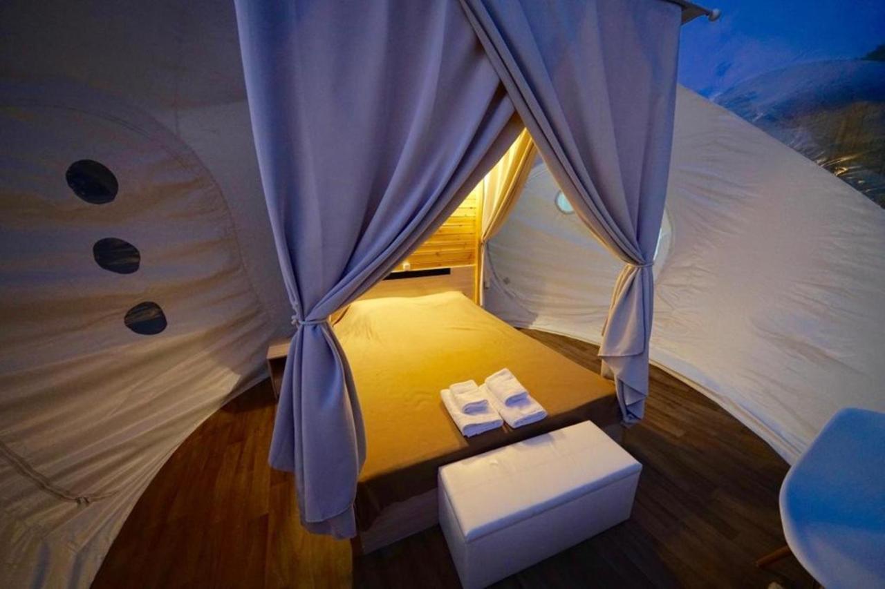 Hotel Bubble Tent Nea Moudania Exterior foto
